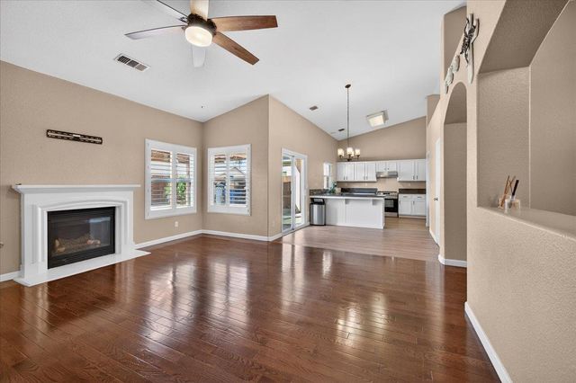 6623 E Alta Avenue, Fresno, CA 93727