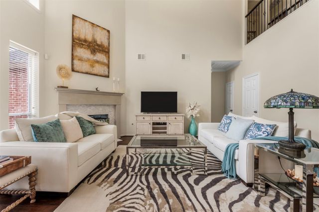 3902 Lakeridge Canyon Drive, Sugar Land, TX 77498