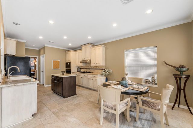 3902 Lakeridge Canyon Drive, Sugar Land, TX 77498