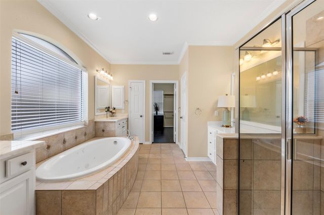 3902 Lakeridge Canyon Drive, Sugar Land, TX 77498