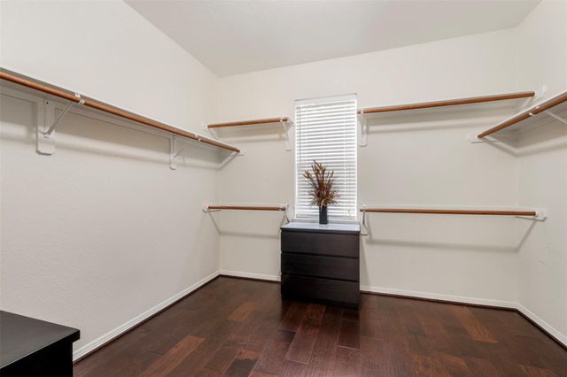 3902 Lakeridge Canyon Drive, Sugar Land, TX 77498