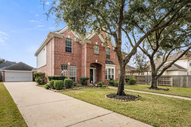 3902 Lakeridge Canyon Drive, Sugar Land, TX 77498