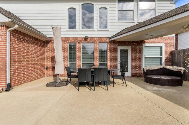 3902 Lakeridge Canyon Drive, Sugar Land, TX 77498