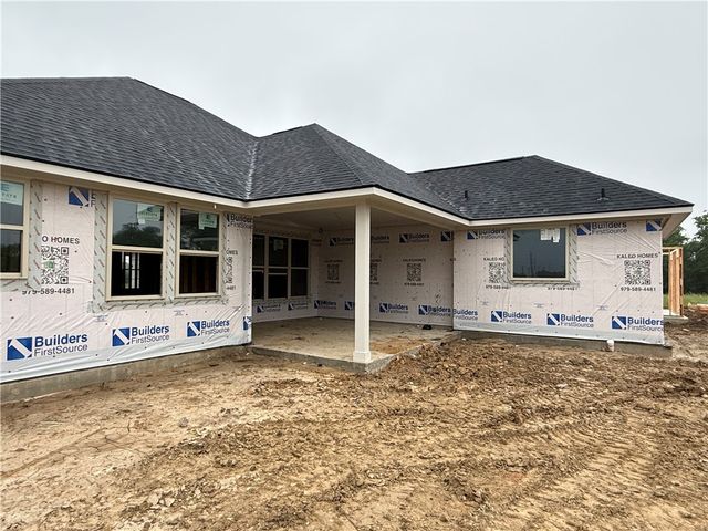 1046 Calaveras, College Station, TX 77845