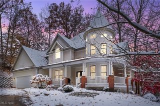 8851 Spring Valley Drive, Broadview Heights, OH 44147