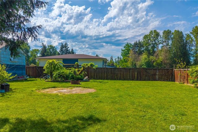 8446 E B Street, Tacoma, WA 98445