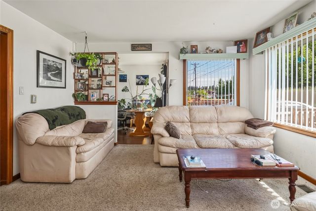 8446 E B Street, Tacoma, WA 98445