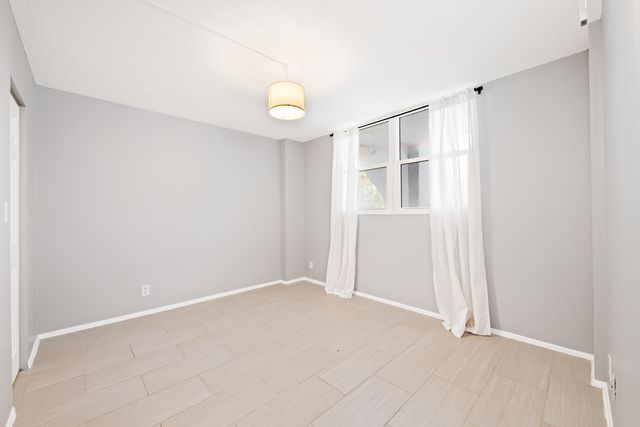 113 Royal Park Drive 2h, Oakland Park, FL 33309