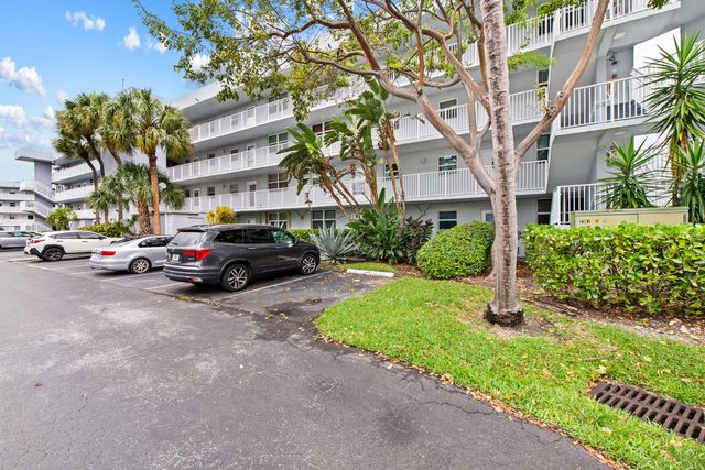 113 Royal Park Drive 2h, Oakland Park, FL 33309
