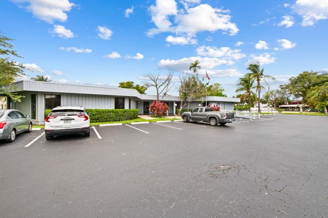 113 Royal Park Drive 2h, Oakland Park, FL 33309