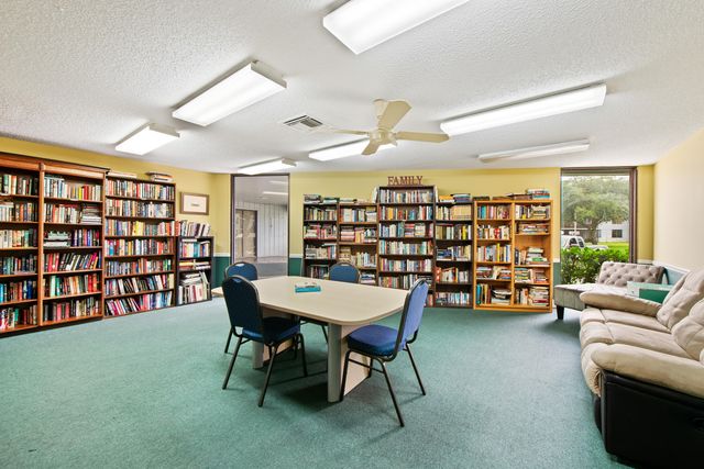 113 Royal Park Drive 2h, Oakland Park, FL 33309