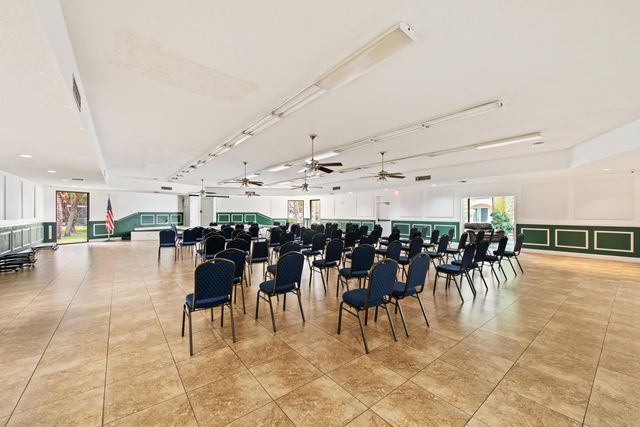 113 Royal Park Drive 2h, Oakland Park, FL 33309
