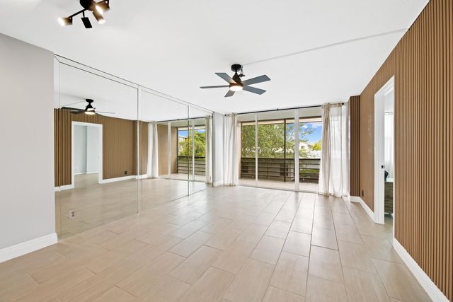 113 Royal Park Drive 2h, Oakland Park, FL 33309