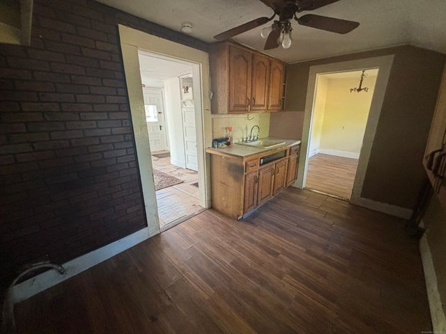 344 Ballfall Road, Middletown, CT 06457