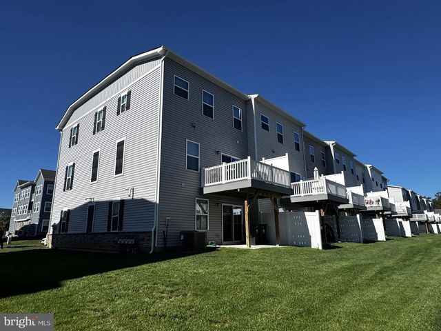 30 DOLCIE LN, Lawrence Twp, NJ 08648