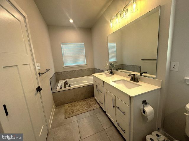 30 DOLCIE LN, Lawrence Twp, NJ 08648