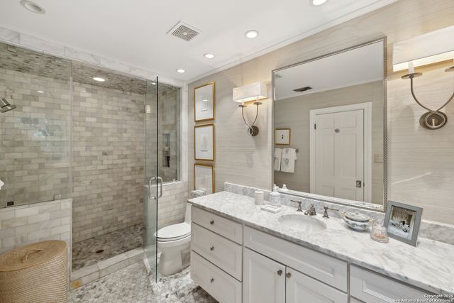 643 Terrell Rd, Terrell Hills, TX 78209
