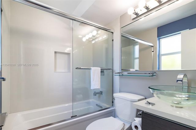 611 NE 14th Avenue 206, Fort Lauderdale, FL 33304