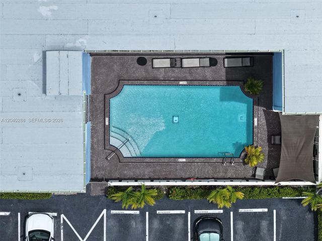 611 NE 14th Avenue 206, Fort Lauderdale, FL 33304