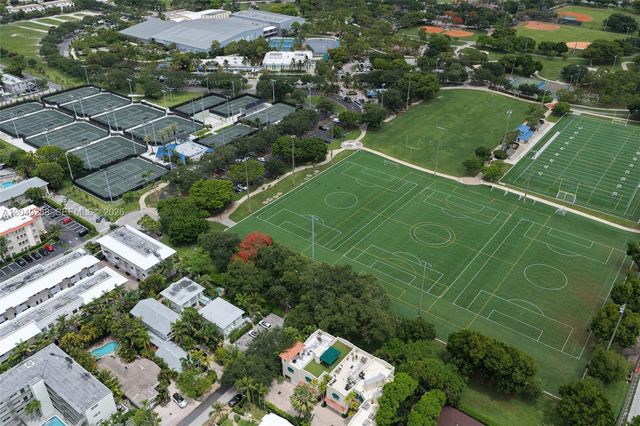 611 NE 14th Avenue 206, Fort Lauderdale, FL 33304