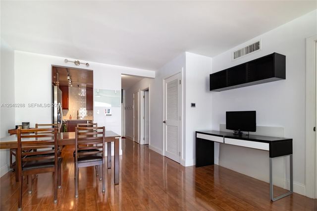 611 NE 14th Avenue 206, Fort Lauderdale, FL 33304