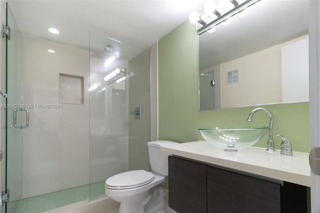 611 NE 14th Avenue 206, Fort Lauderdale, FL 33304