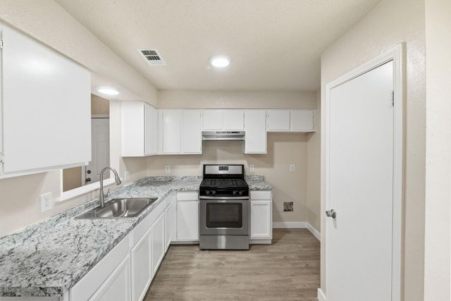 2204 Donahue LN, Austin, TX 78744