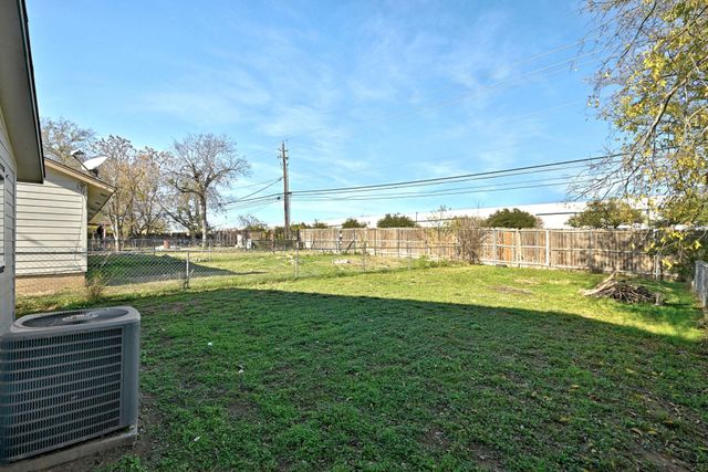 2204 Donahue LN, Austin, TX 78744