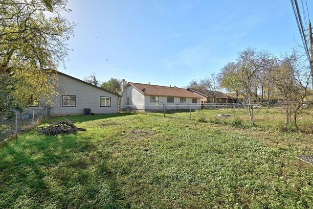 2204 Donahue LN, Austin, TX 78744