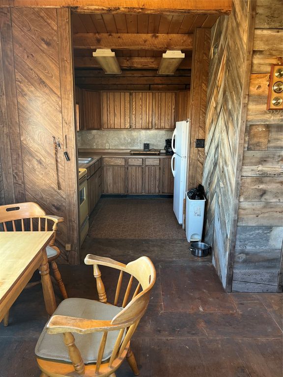 534 and 546 Wolf Avenue, Sweet Grass, MT 59484 photo 13