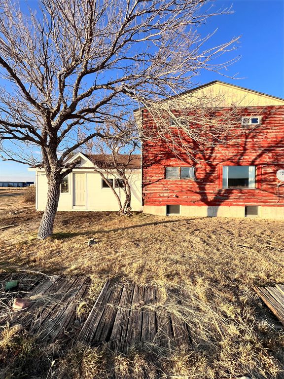 534 and 546 Wolf Avenue, Sweet Grass, MT 59484 photo 4