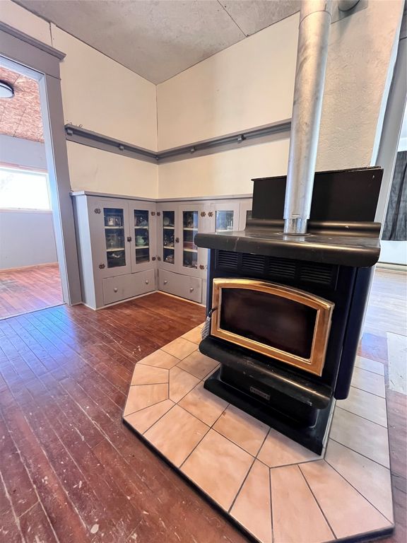 534 and 546 Wolf Avenue, Sweet Grass, MT 59484 photo 5