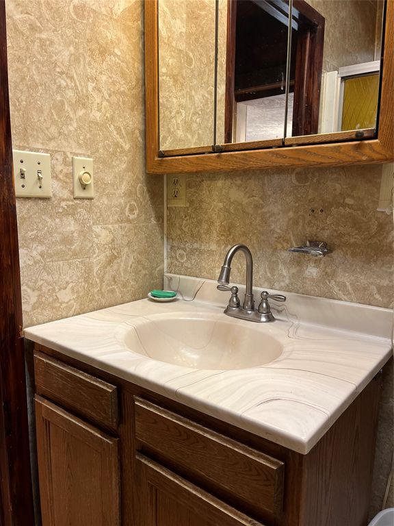 534 and 546 Wolf Avenue, Sweet Grass, MT 59484 photo 9