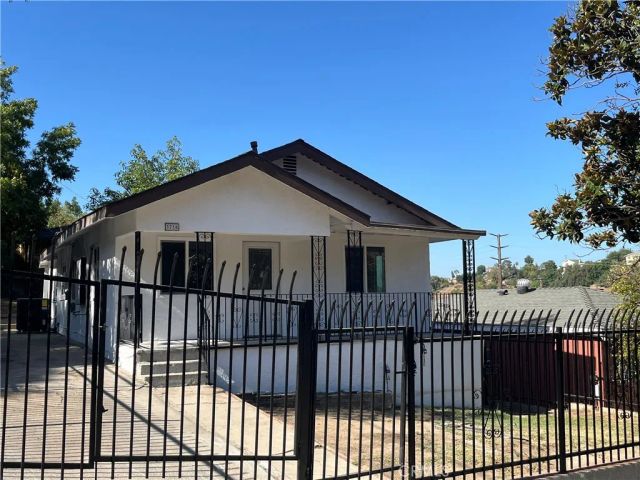 3716 Flora Avenue, Los Angeles, CA 90031
