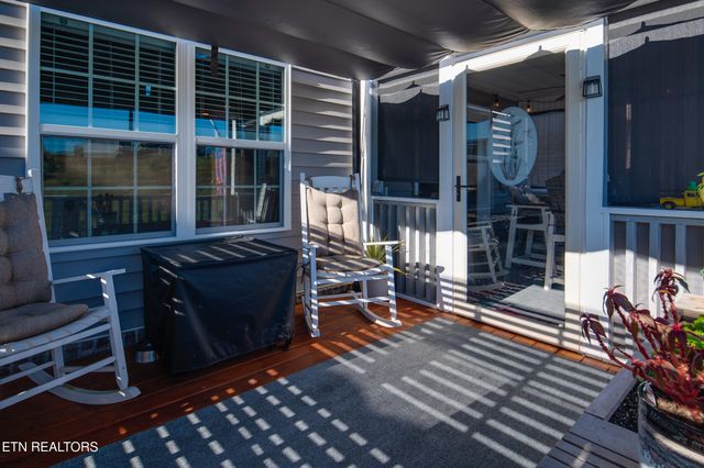 121 E Fortenberry St, Oak Ridge, TN 37830