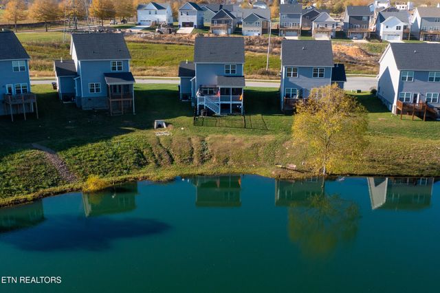 121 E Fortenberry St, Oak Ridge, TN 37830