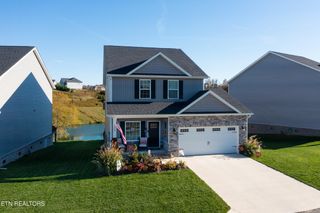 121 E Fortenberry St, Oak Ridge, TN 37830