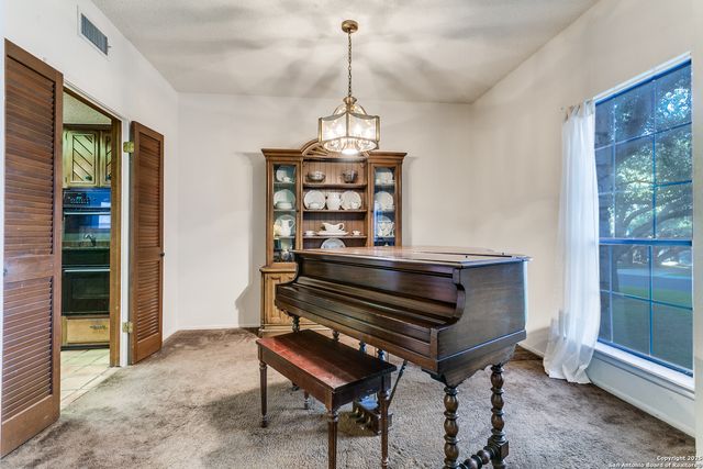 1811 moreshead, San Antonio, TX 78231