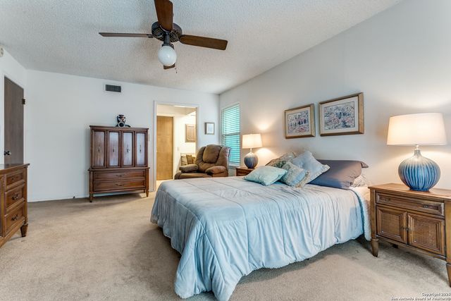 1811 moreshead, San Antonio, TX 78231