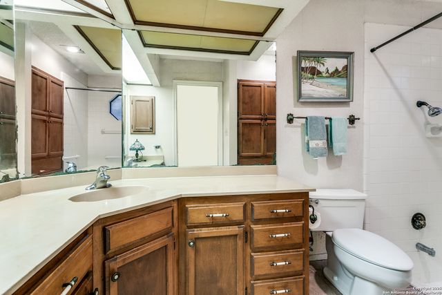 1811 moreshead, San Antonio, TX 78231