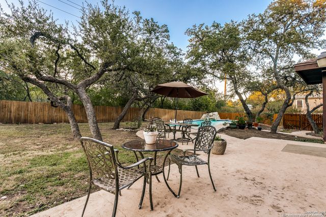 1811 moreshead, San Antonio, TX 78231