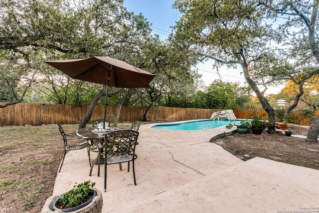 1811 moreshead, San Antonio, TX 78231