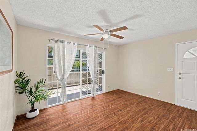 94-1419 Polani Street 22D, Waipahu, HI 96797