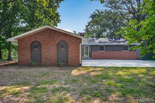 4624 State Route 160, Highland, IL 62249