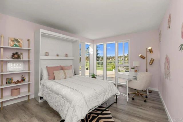 2544 Navarra 12, Carlsbad, CA 92009