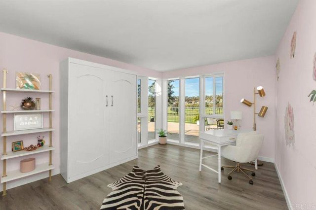 2544 Navarra 12, Carlsbad, CA 92009