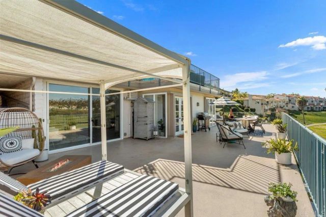 2544 Navarra 12, Carlsbad, CA 92009