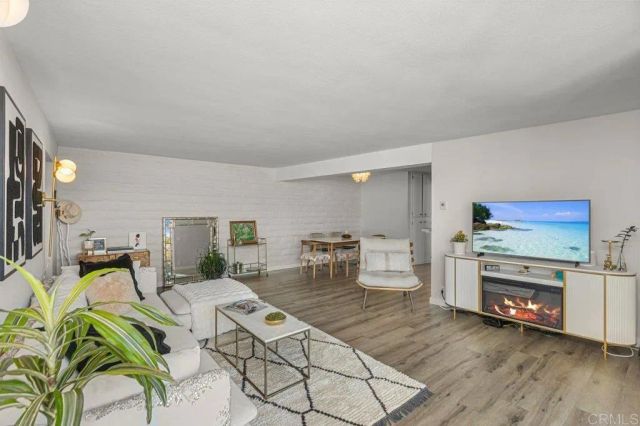 2544 Navarra 12, Carlsbad, CA 92009