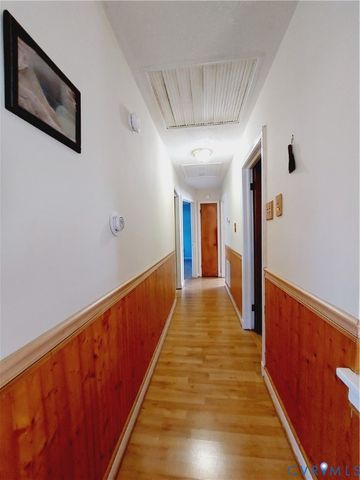 210 Stuttaford Dr, Sandston, VA 23150