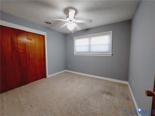 210 Stuttaford Dr, Sandston, VA 23150